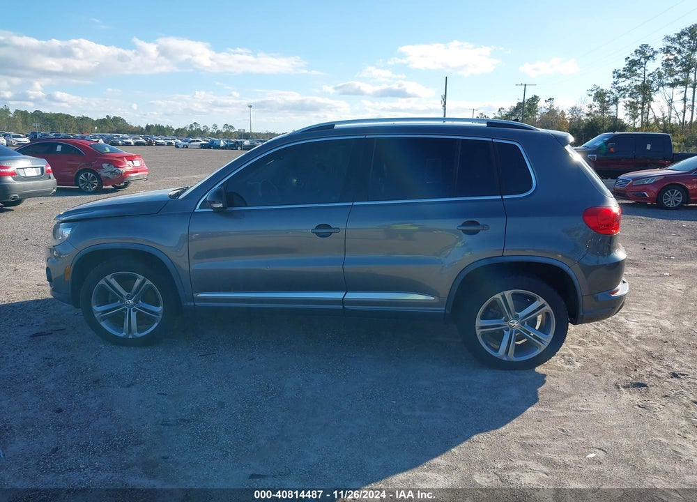 2017 VOLKSWAGEN TIGUAN 2.0T SPORT VIN: WVGTV7AX6HK017304