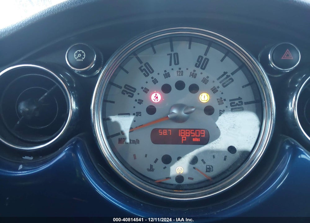 2006 MINI COOPER S VIN: WMWRE33576TJ35093