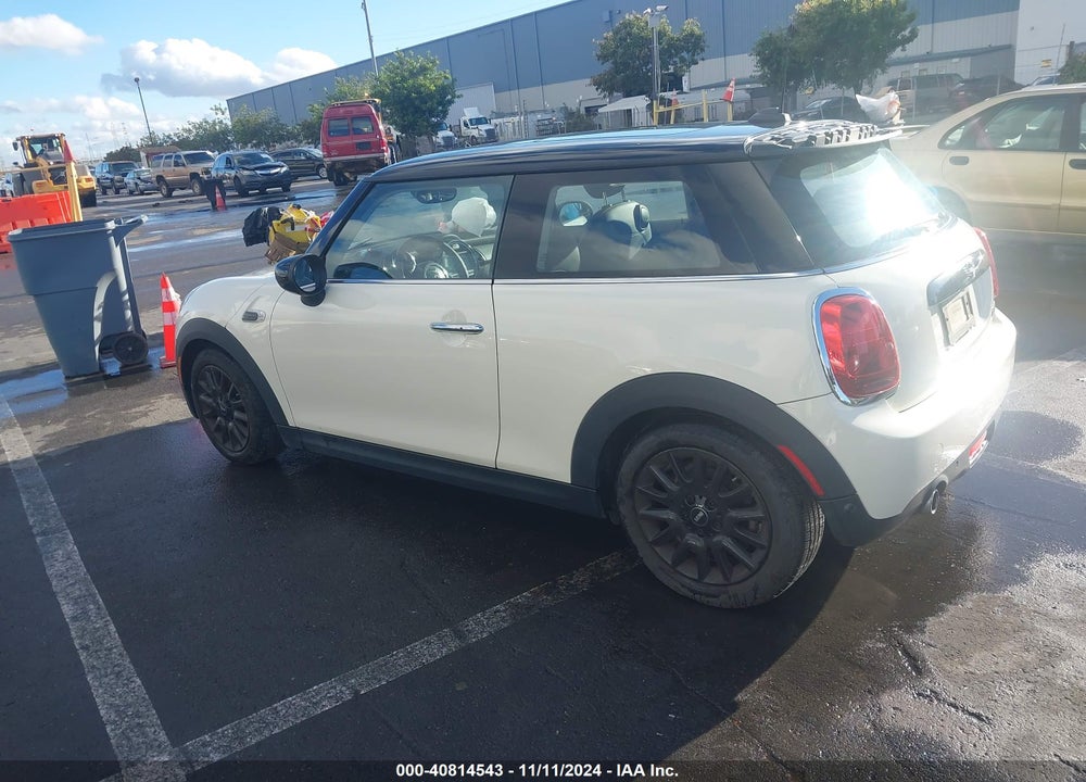2020 MINI HARDTOP COOPER VIN: WMWXR3C05L2M12731