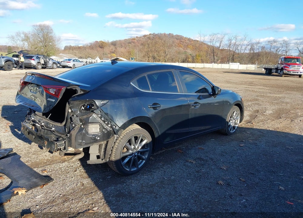 2018 MAZDA 3 TOURING VIN: 3MZBN1V37JM169382