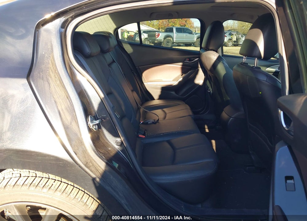 2018 MAZDA 3 TOURING VIN: 3MZBN1V37JM169382