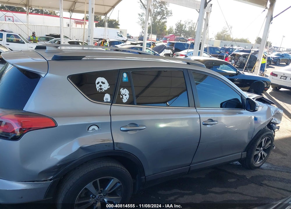 2018 TOYOTA RAV4 ADVENTURE/XLE VIN: 2T3WFREV5JW481460