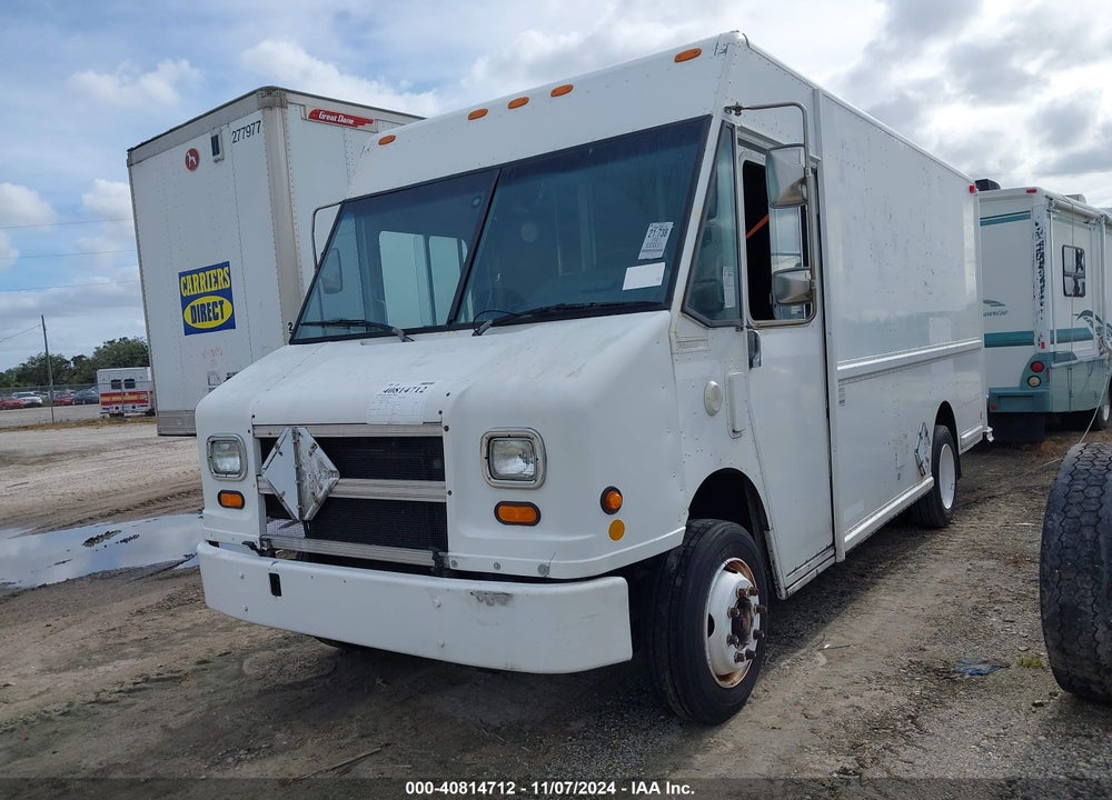 2001 FREIGHTLINER CHASSIS M LINE WALK-IN VAN VIN: 4UZAANBW91CJ22318