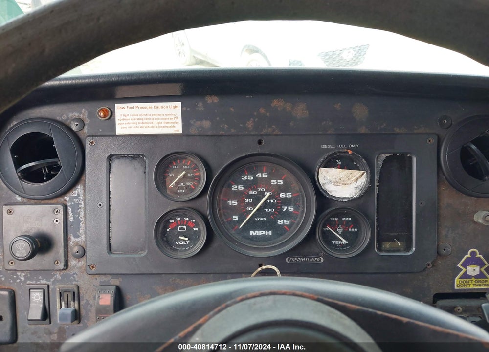 2001 FREIGHTLINER CHASSIS M LINE WALK-IN VAN VIN: 4UZAANBW91CJ22318