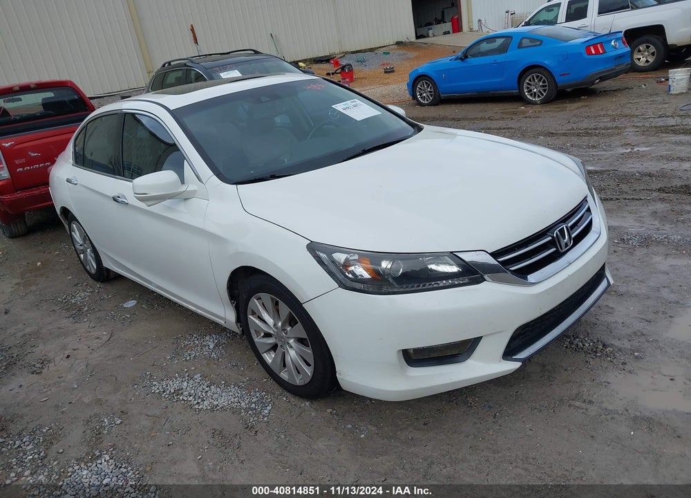2013 HONDA ACCORD EX-L V-6 VIN: 1HGCR3F81DA001435