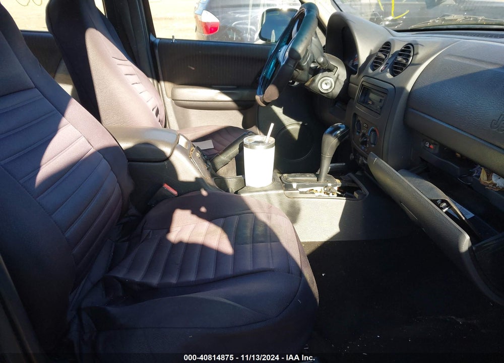 2002 JEEP LIBERTY SPORT VIN: 1J4GL48K82W125129