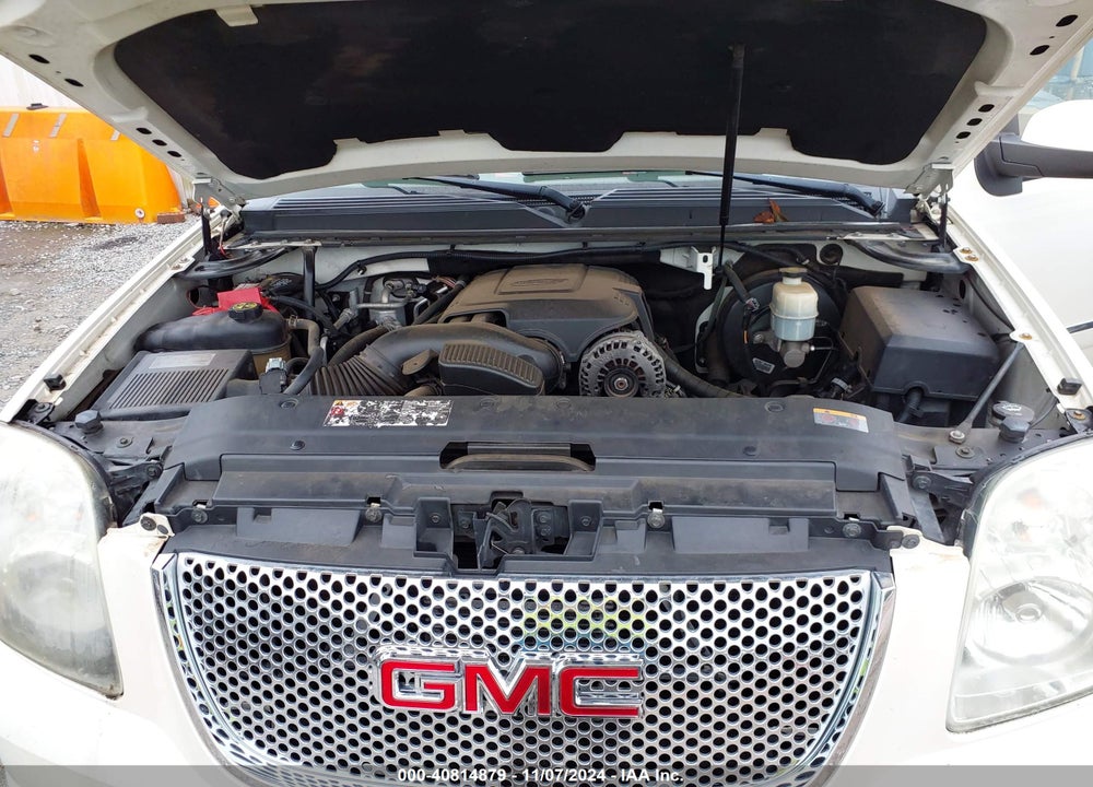 2012 GMC YUKON XL 1500 DENALI VIN: 1GKS2MEF5CR275777