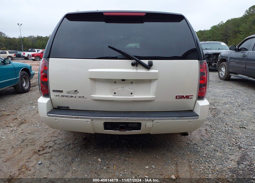 2012 GMC YUKON XL 1500 DENALI VIN: 1GKS2MEF5CR275777