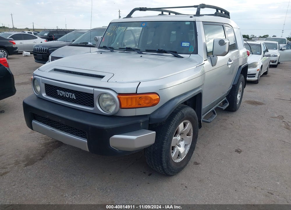 2008 TOYOTA FJ CRUISER VIN: JTEBU11F380101465