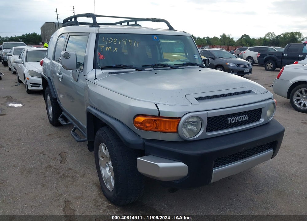 2008 TOYOTA FJ CRUISER VIN: JTEBU11F380101465