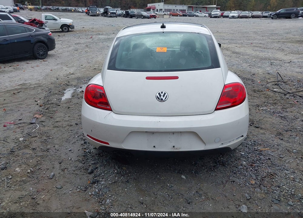 2013 VOLKSWAGEN BEETLE VIN: 3VWJX7AT6DM609255