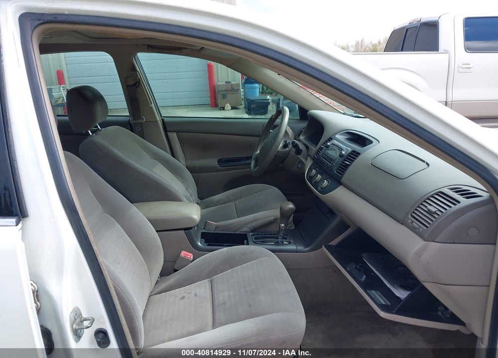 2005 TOYOTA CAMRY LE VIN: 4T1BE32K15U569574