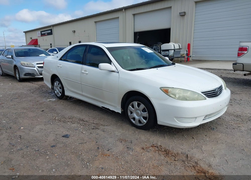 2005 TOYOTA CAMRY LE VIN: 4T1BE32K15U569574