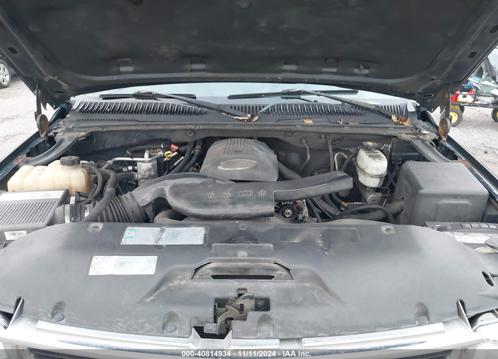 2004 CHEVROLET TAHOE LS VIN: 1GNEK13V14J300456