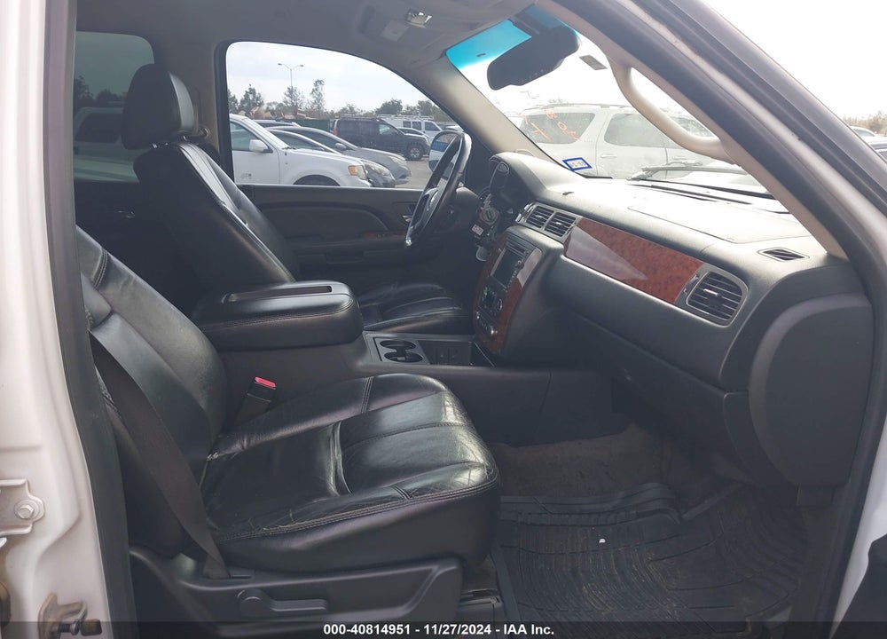 2007 CHEVROLET TAHOE LT VIN: 1GNFC13J47R333679