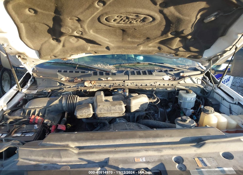2017 FORD F-350 CHASSIS XL VIN: 1FDRF3G61HEF00180