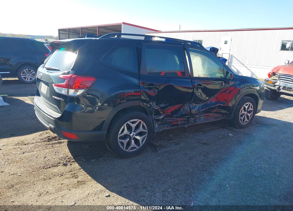 2024 SUBARU FORESTER PREMIUM VIN: JF2SKADC4RH426237