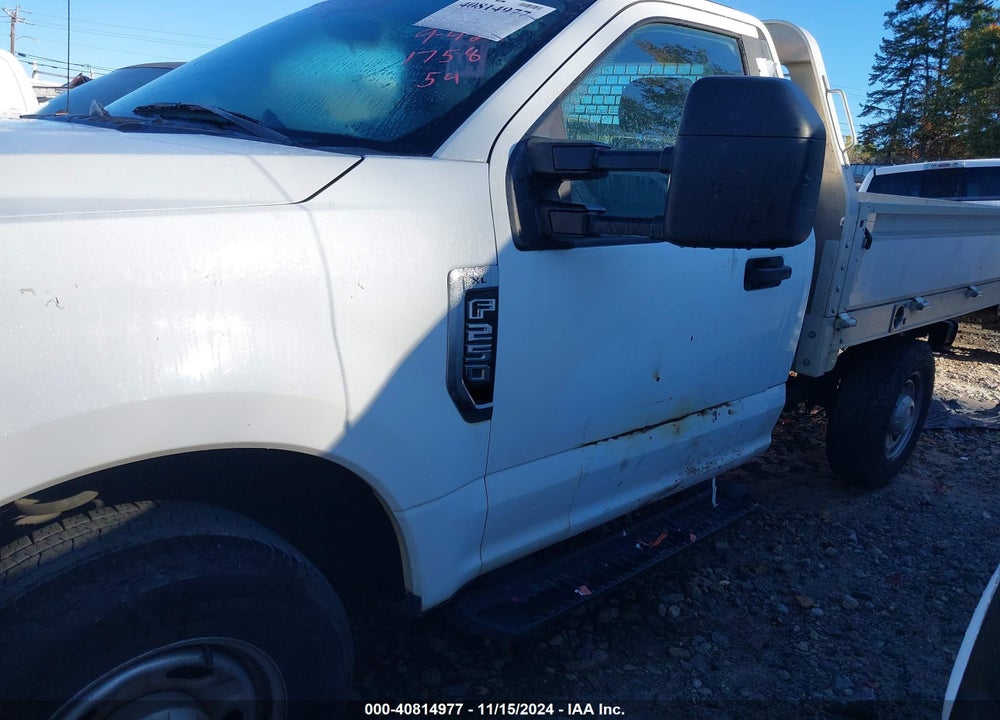 2017 FORD F-250 XL VIN: 1FDBF2A63HEC81758