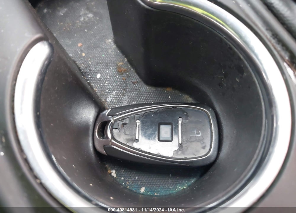 2019 CHEVROLET EQUINOX VIN: 2GNAXUEV9K6191902