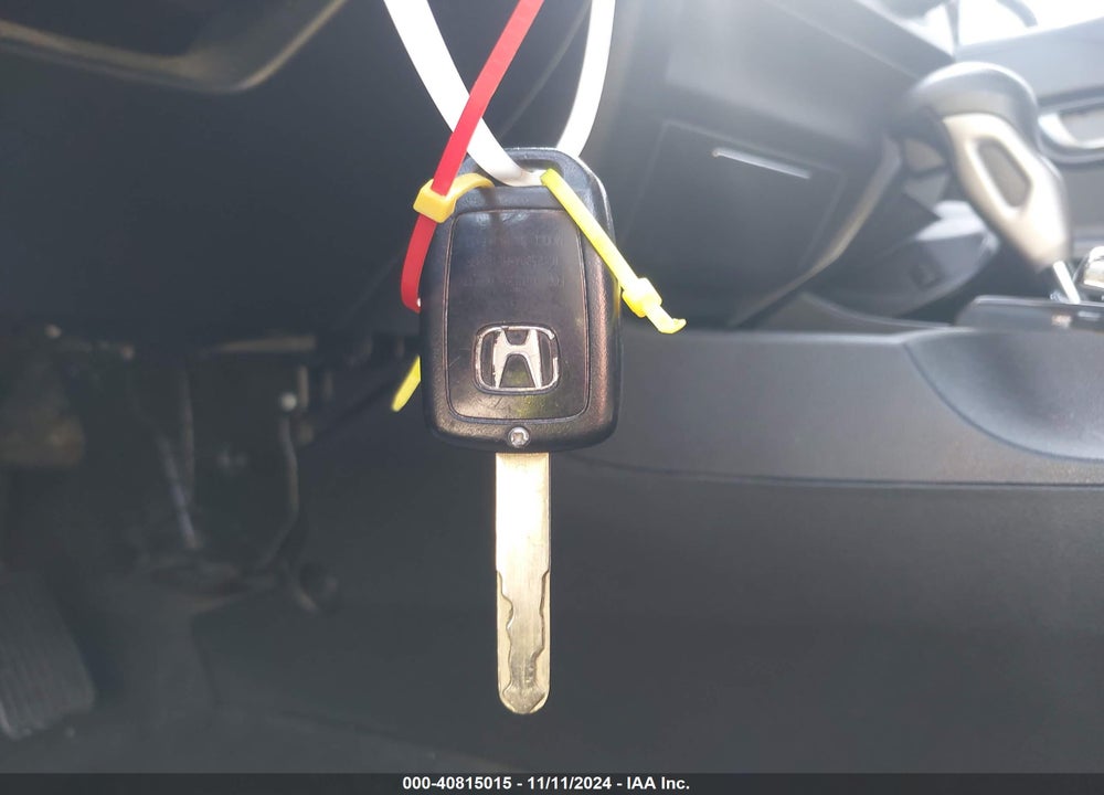 2015 HONDA CIVIC LX VIN: 2HGFB2F52FH546663