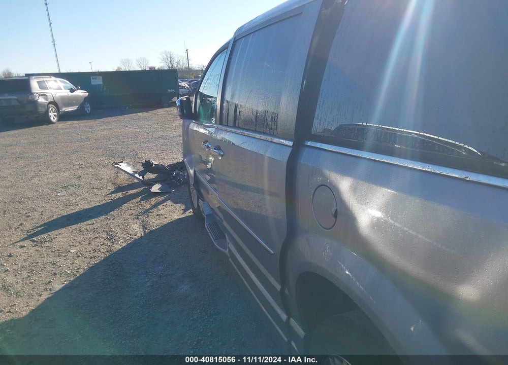 2013 CHRYSLER TOWN & COUNTRY LIMITED VIN: 2C4RC1GG4DR776845