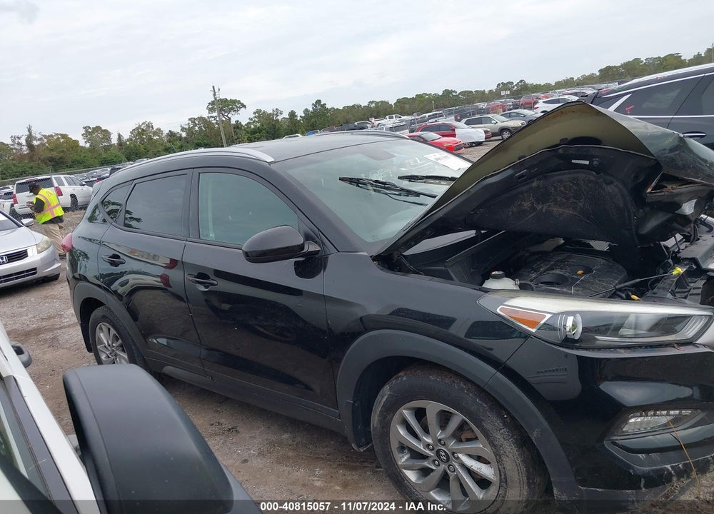 2016 HYUNDAI TUCSON SE VIN: KM8J3CA47GU252874
