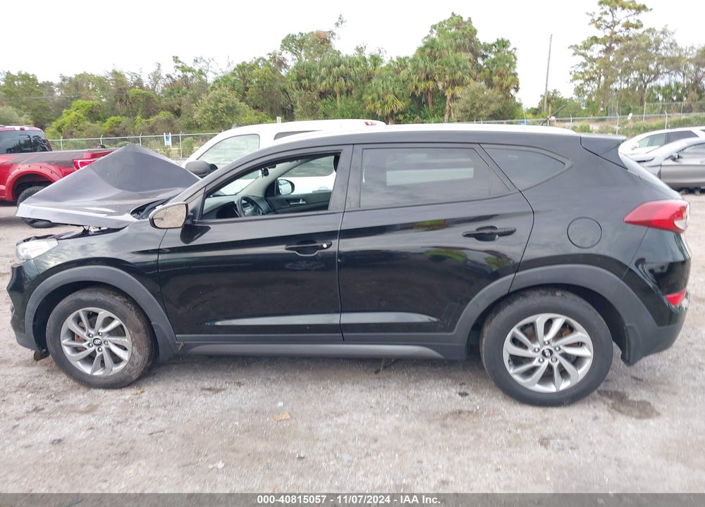 2016 HYUNDAI TUCSON SE VIN: KM8J3CA47GU252874