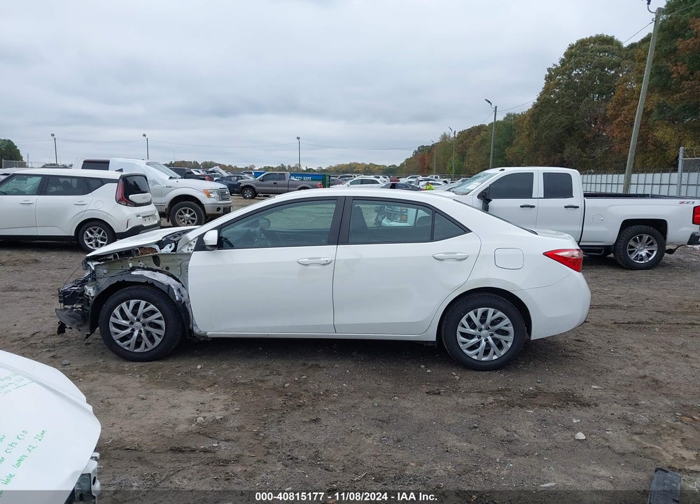 2017 TOYOTA COROLLA LE VIN: 5YFBURHE0HP617823