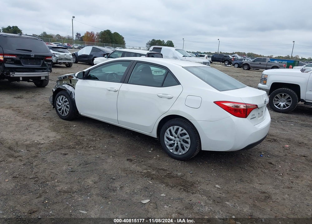 2017 TOYOTA COROLLA LE VIN: 5YFBURHE0HP617823