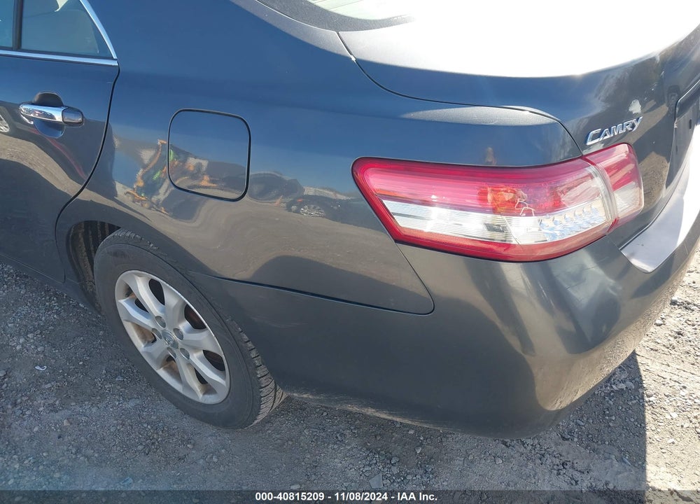 2011 TOYOTA CAMRY LE VIN: 4T1BF3EK2BU147480