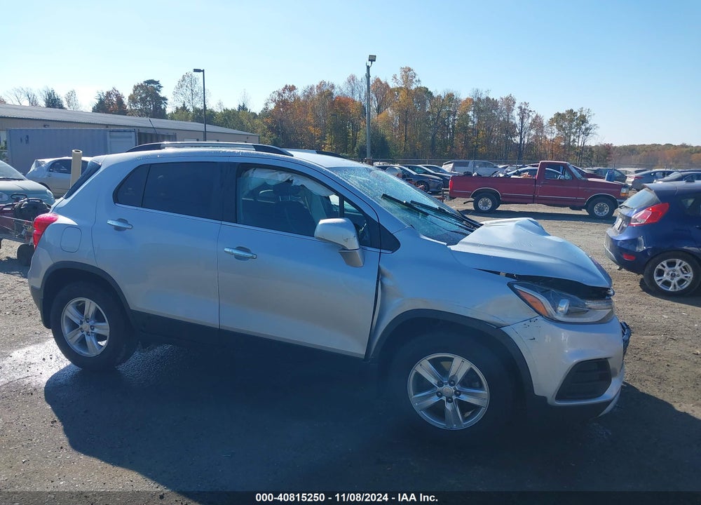 2018 CHEVROLET TRAX LT VIN: 3GNCJLSB1JL334172