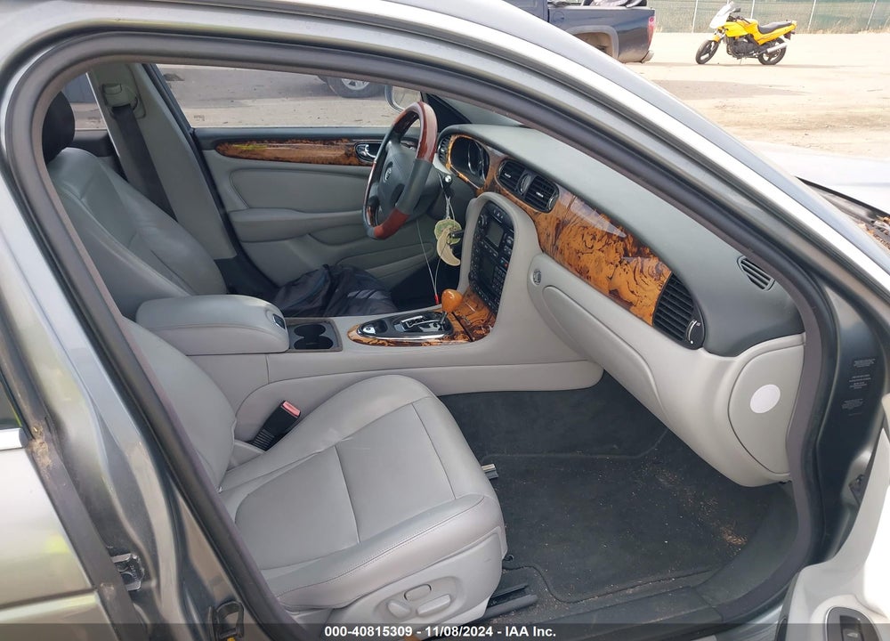 2006 JAGUAR XJ XJ8 L VIN: SAJWA79B26SH10135