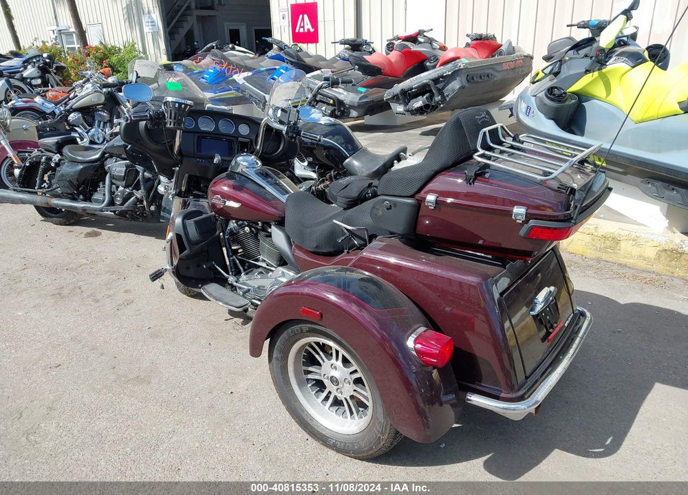 2022 HARLEY-DAVIDSON FLHTCUTG VIN: 1HD1MAF12NB858370