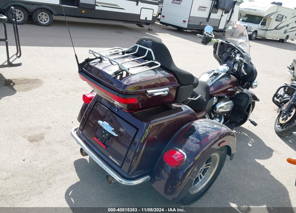 2022 HARLEY-DAVIDSON FLHTCUTG VIN: 1HD1MAF12NB858370