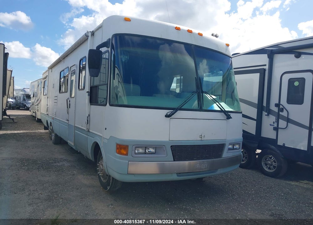 1999 FORD F550 MOTOR HOME SUPER DUTY STRIPPED CHASS VIN: 3FCMF53S3XJA22772