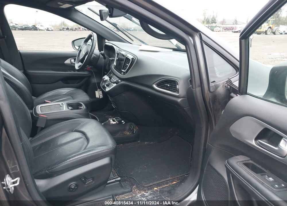 2018 CHRYSLER PACIFICA TOURING L PLUS VIN: 2C4RC1EG5JR333442