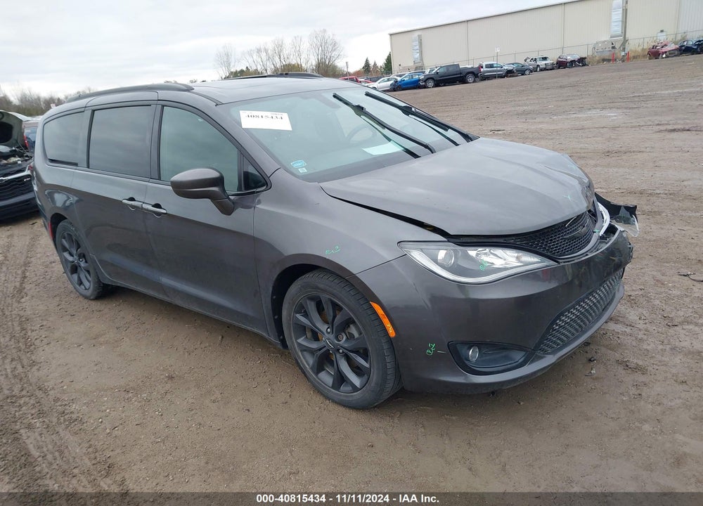 2018 CHRYSLER PACIFICA TOURING L PLUS VIN: 2C4RC1EG5JR333442