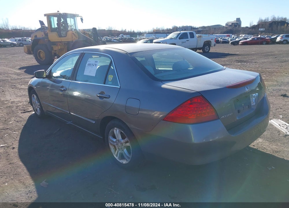 2007 HONDA ACCORD 2.4 EX VIN: 1HGCM567X7A115262