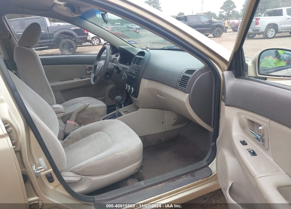 2009 KIA SPECTRA EX VIN: KNAFE221X95656300