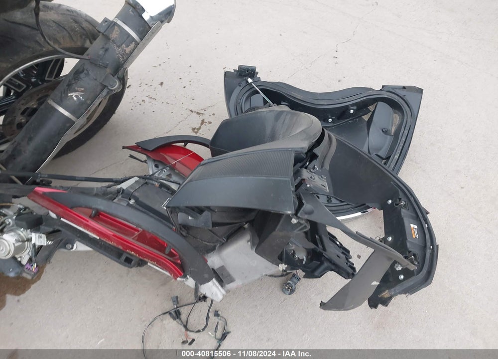 2015 VICTORY MOTORCYCLES VISION TOUR VIN: 5VPSW36N8F3040055