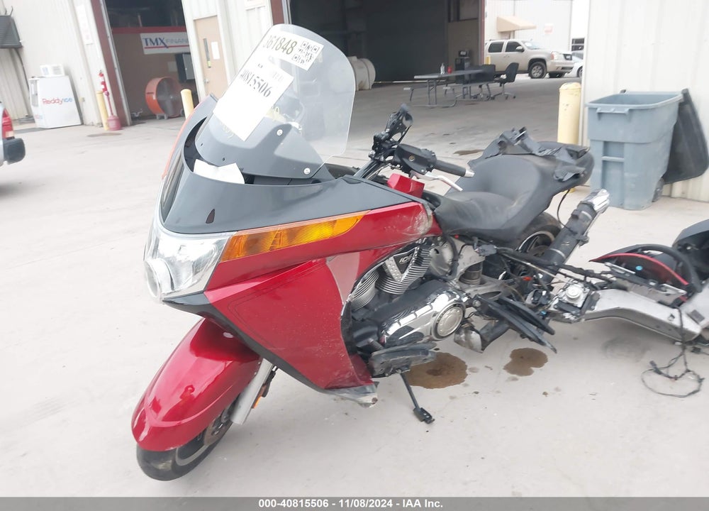 2015 VICTORY MOTORCYCLES VISION TOUR VIN: 5VPSW36N8F3040055