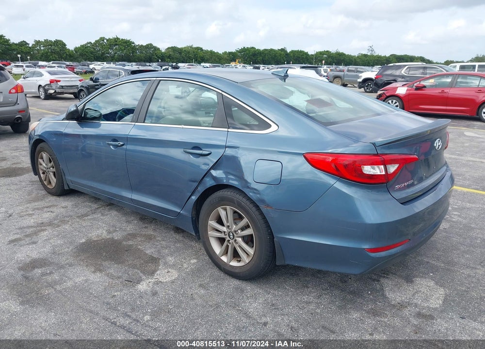 2015 HYUNDAI SONATA SE VIN: 5NPE24AF9FH181413