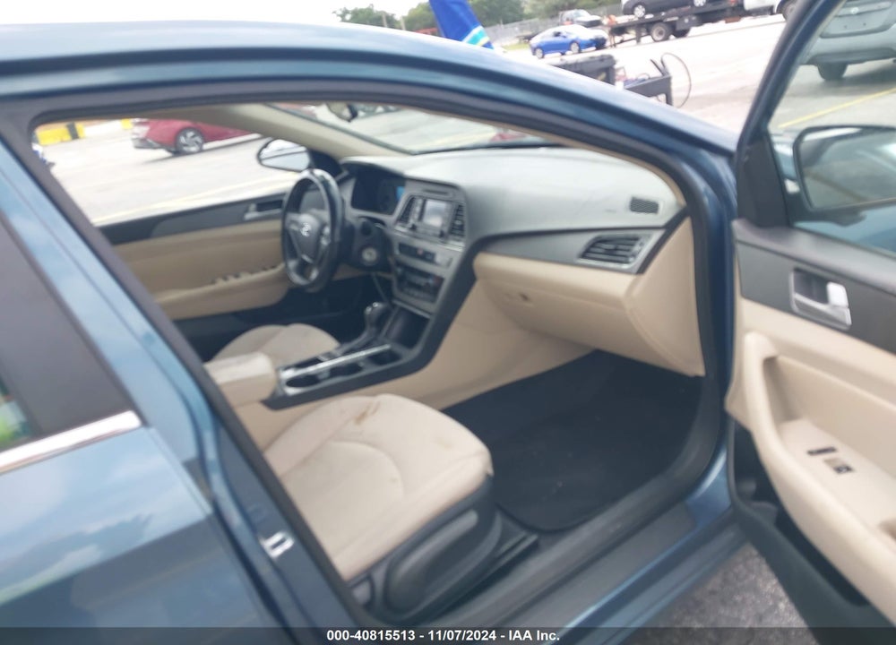 2015 HYUNDAI SONATA SE VIN: 5NPE24AF9FH181413