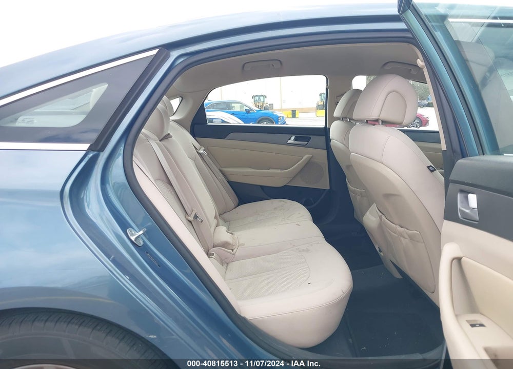 2015 HYUNDAI SONATA SE VIN: 5NPE24AF9FH181413