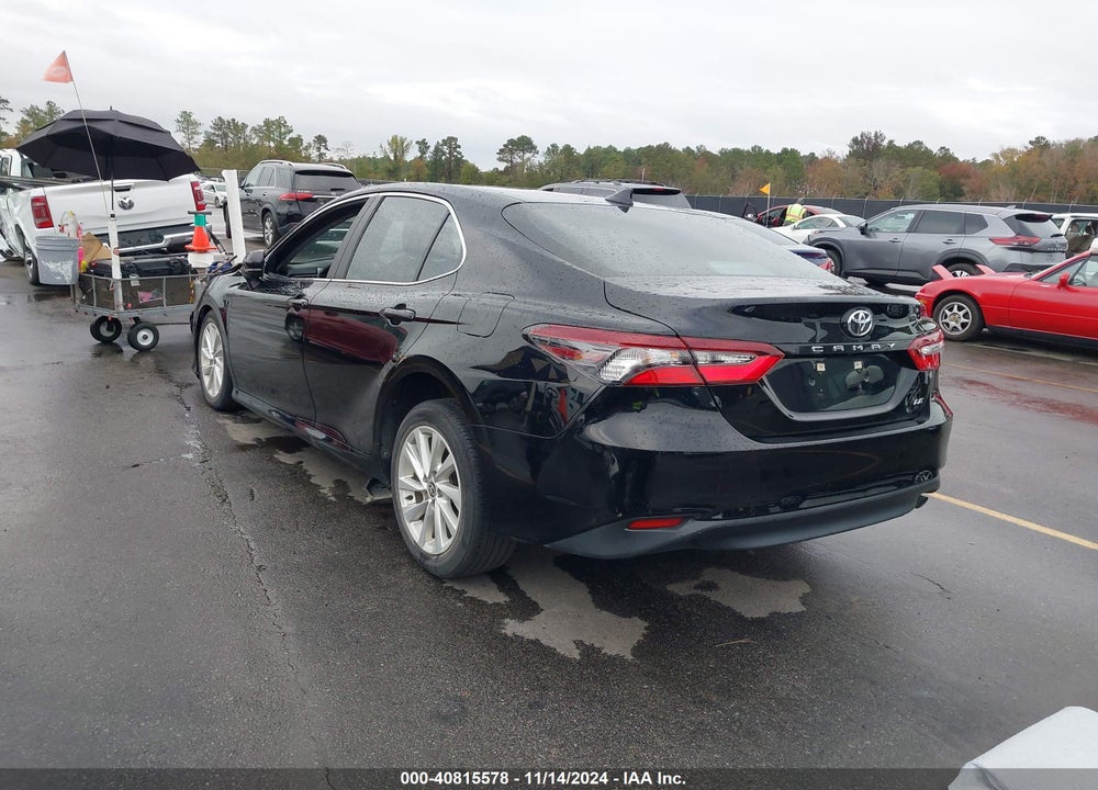 2021 TOYOTA CAMRY LE VIN: 4T1C11AK8MU416923