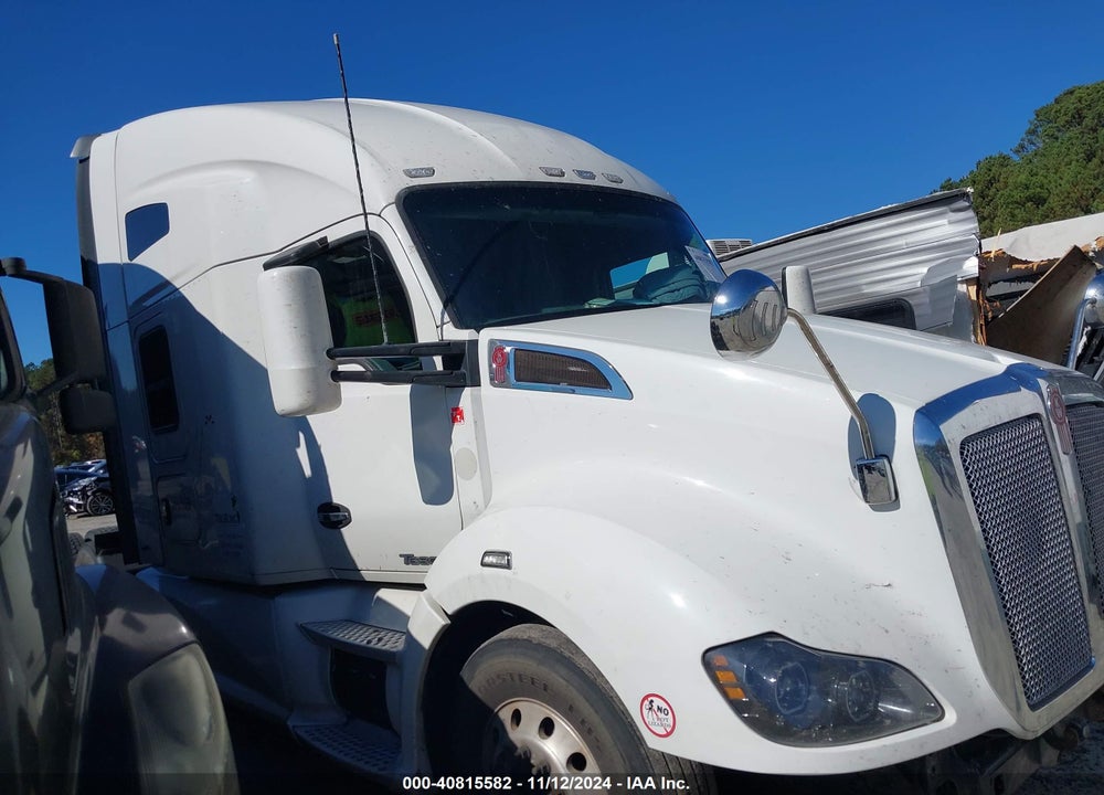 2017 KENWORTH T680 VIN: 1XKYDP9X4HJ159050