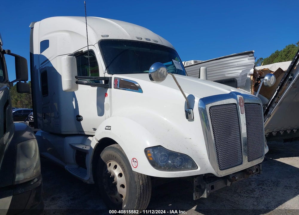 2017 KENWORTH T680 VIN: 1XKYDP9X4HJ159050