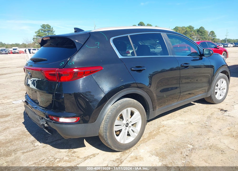 2018 KIA SPORTAGE LX VIN: KNDPM3AC3J7418056