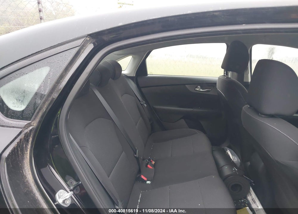 2019 KIA FORTE FE VIN: 3KPF24AD5KE105236