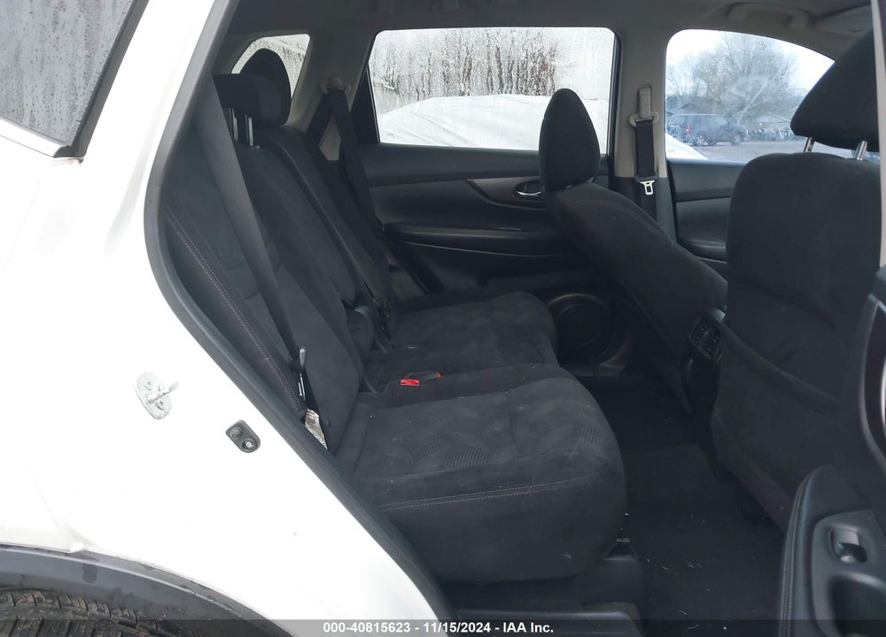2015 NISSAN ROGUE SV VIN: 5N1AT2MV8FC805602
